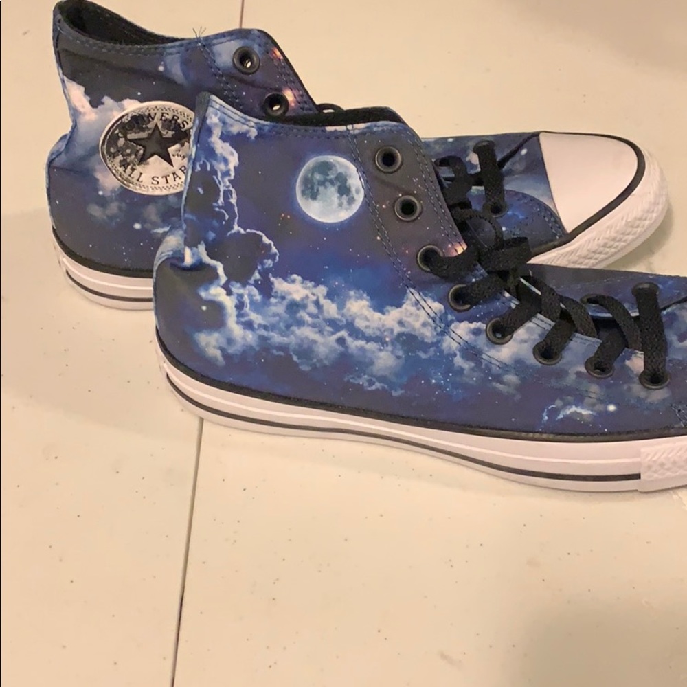 Blue moon converse.